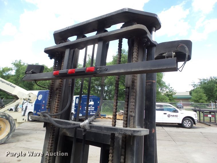 image for item EM9208 1997 Tail Gator 500HWD piggyback forklift