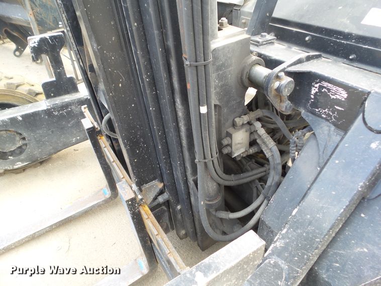 image for item EM9208 1997 Tail Gator 500HWD piggyback forklift