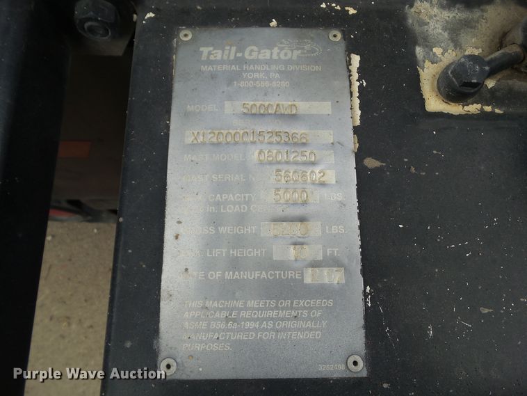 image for item EM9208 1997 Tail Gator 500HWD piggyback forklift