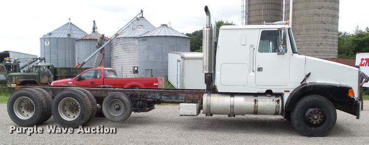 image for item EM9779 1990 White GMC WIA Aero truck chassis