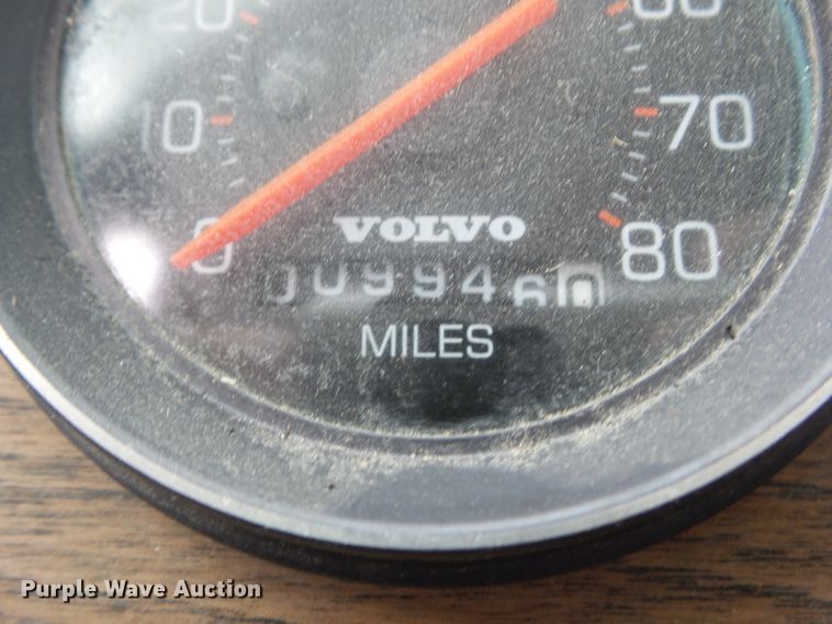 image for item EM9779 1990 White GMC WIA Aero truck chassis