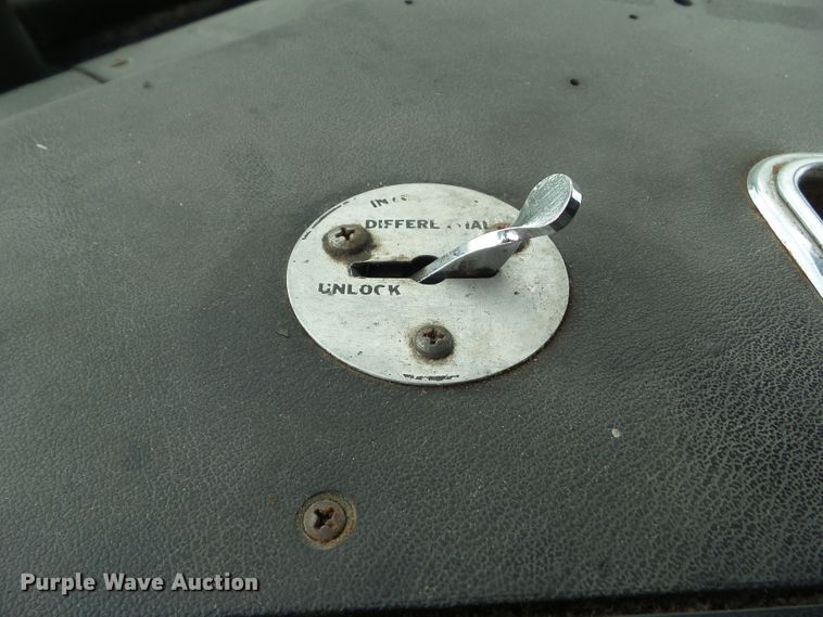 image for item EM9779 1990 White GMC WIA Aero truck chassis