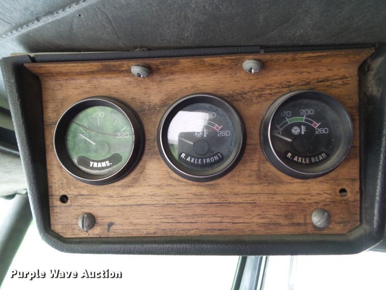 image for item EM9779 1990 White GMC WIA Aero truck chassis