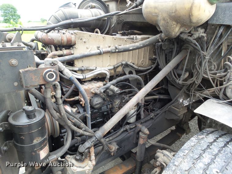 image for item EM9779 1990 White GMC WIA Aero truck chassis