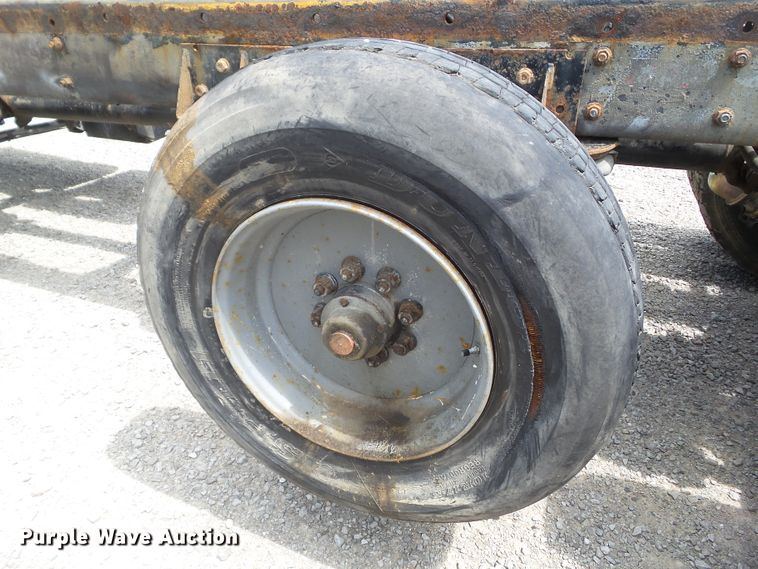 image for item EM9779 1990 White GMC WIA Aero truck chassis