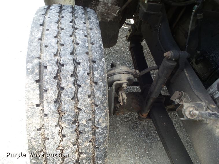 image for item EM9779 1990 White GMC WIA Aero truck chassis