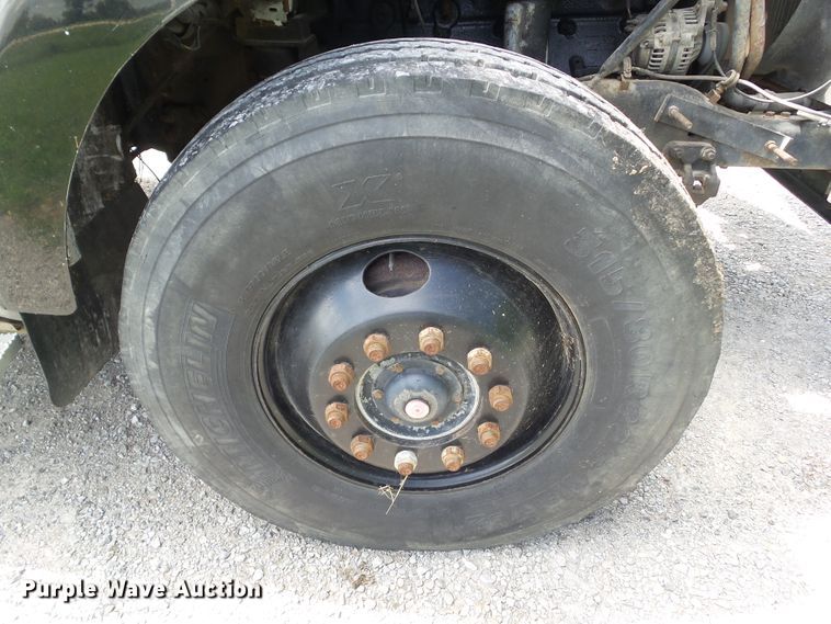 image for item EM9779 1990 White GMC WIA Aero truck chassis