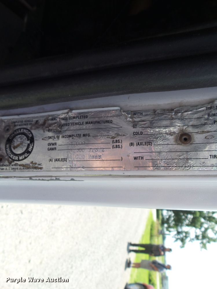 image for item EM9779 1990 White GMC WIA Aero truck chassis