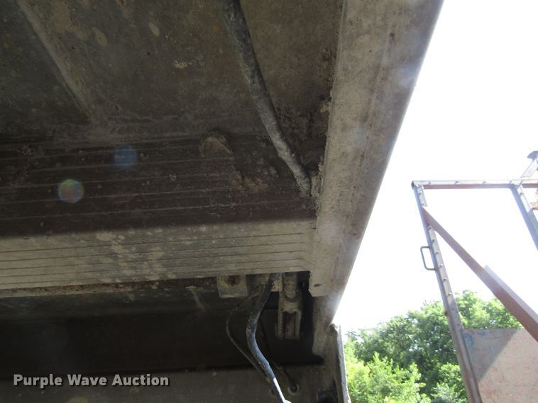 image for item EU9707 2002 Trailstar end dump trailer