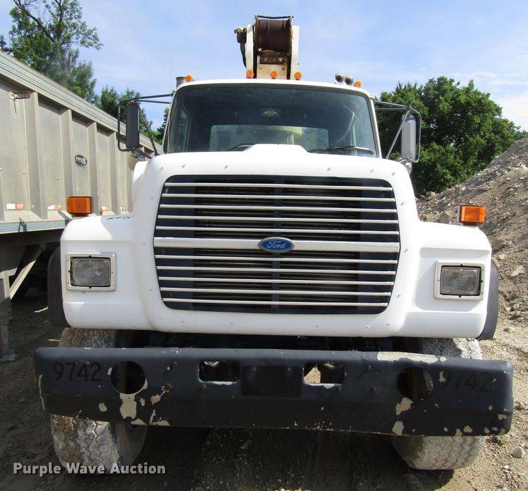 image for item EU9708 1997 Ford LT9000 crane truck