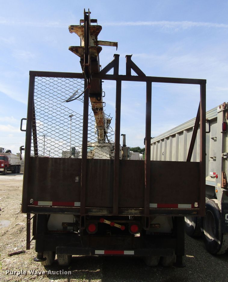 image for item EU9708 1997 Ford LT9000 crane truck