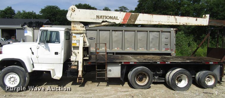 image for item EU9708 1997 Ford LT9000 crane truck