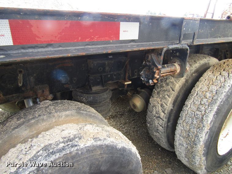 image for item EU9708 1997 Ford LT9000 crane truck