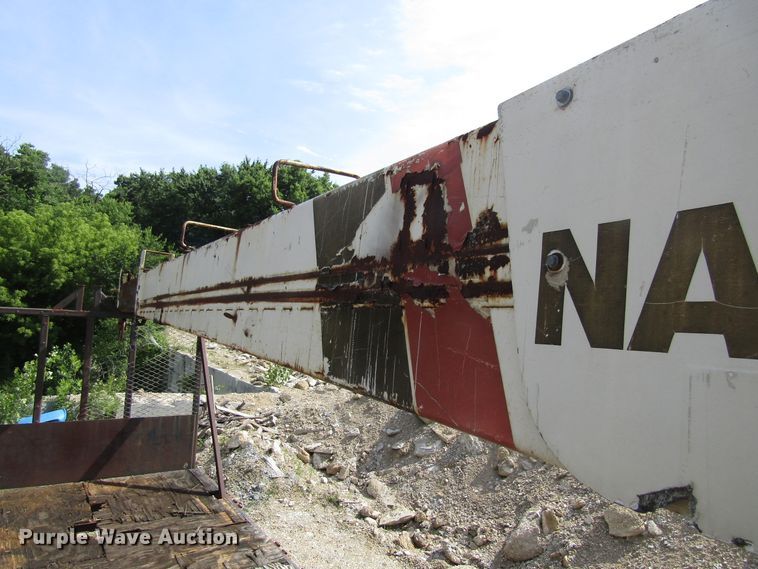 image for item EU9708 1997 Ford LT9000 crane truck