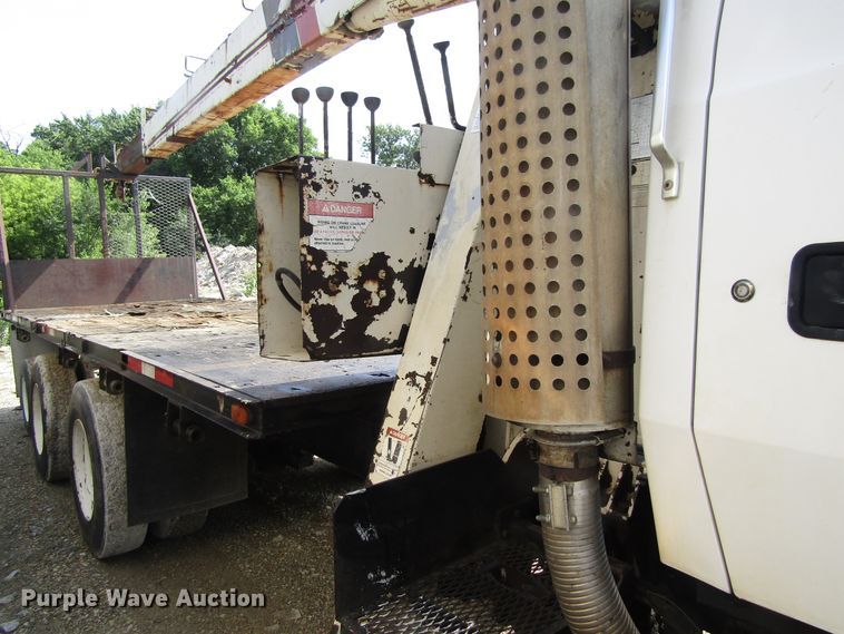 image for item EU9708 1997 Ford LT9000 crane truck