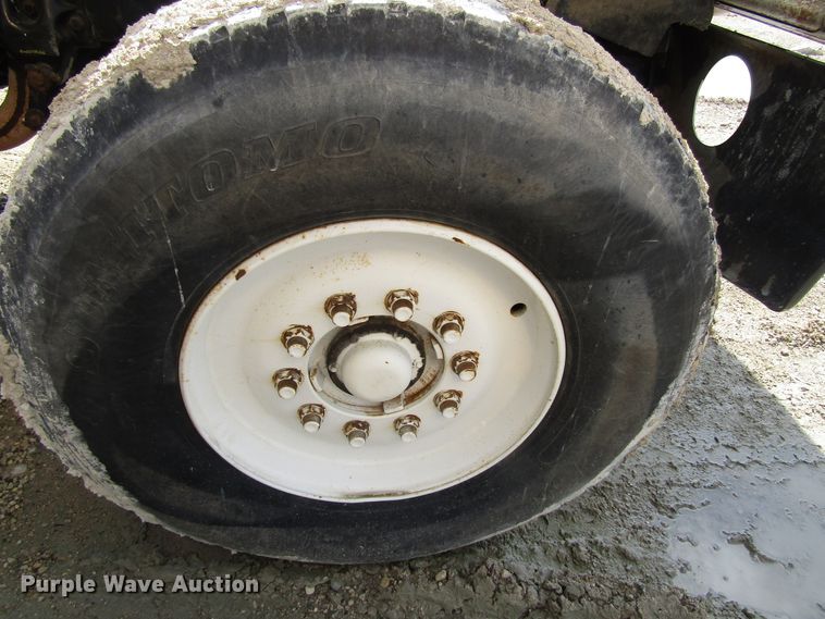 image for item EU9708 1997 Ford LT9000 crane truck