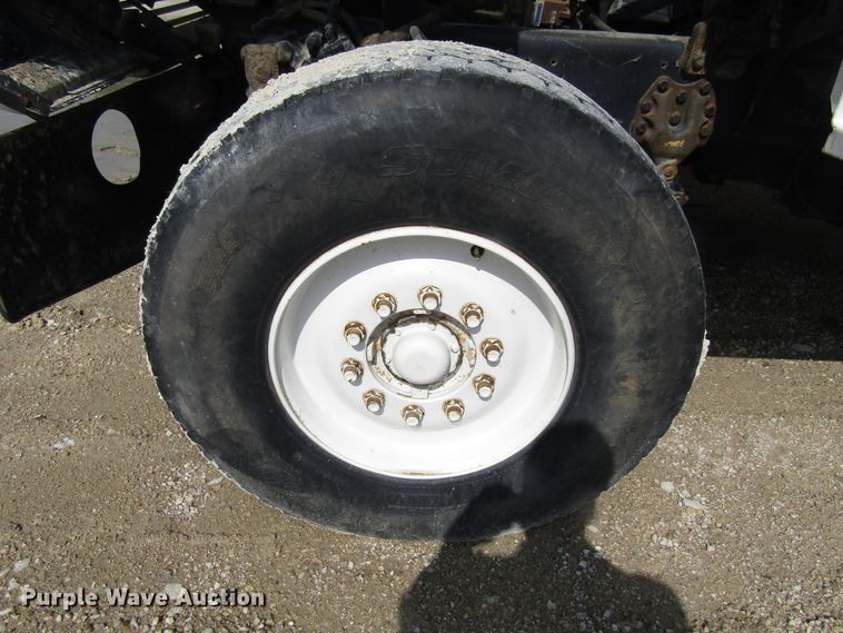 image for item EU9708 1997 Ford LT9000 crane truck