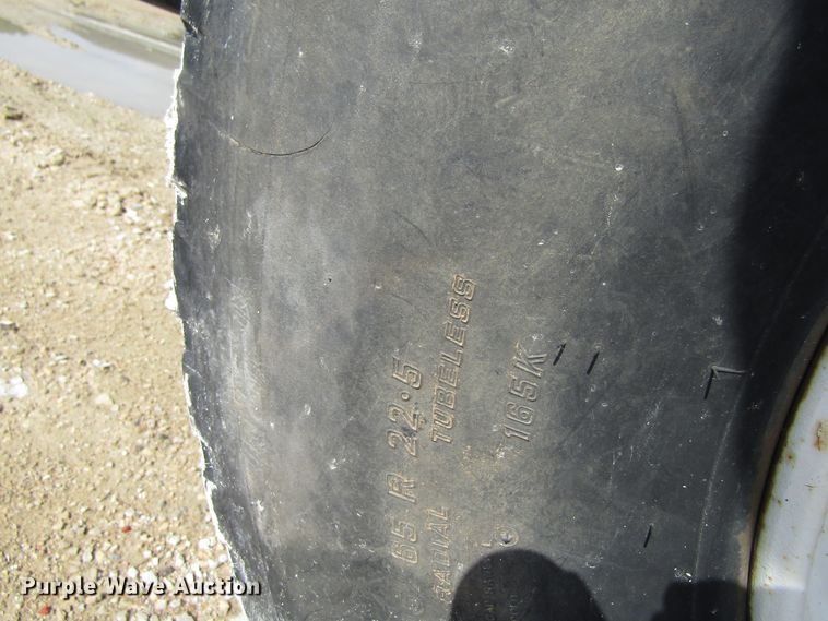 image for item EU9708 1997 Ford LT9000 crane truck