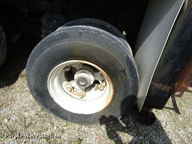 image for item EU9708 1997 Ford LT9000 crane truck