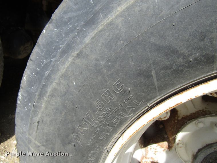 image for item EU9708 1997 Ford LT9000 crane truck