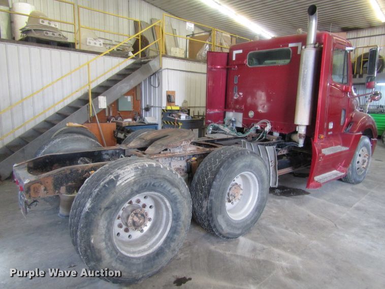 image for item EU9709 2006 Freightliner Columbia semi truck