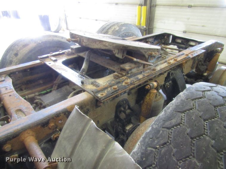 image for item EU9709 2006 Freightliner Columbia semi truck