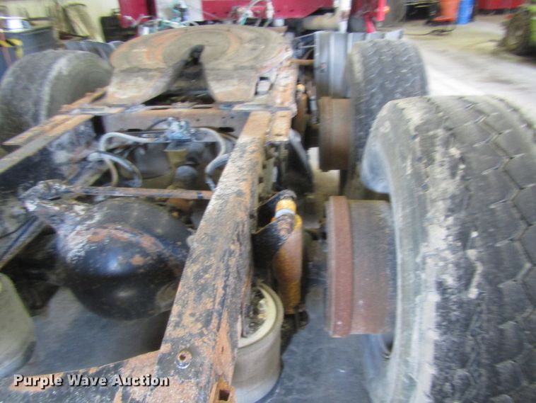 image for item EU9709 2006 Freightliner Columbia semi truck