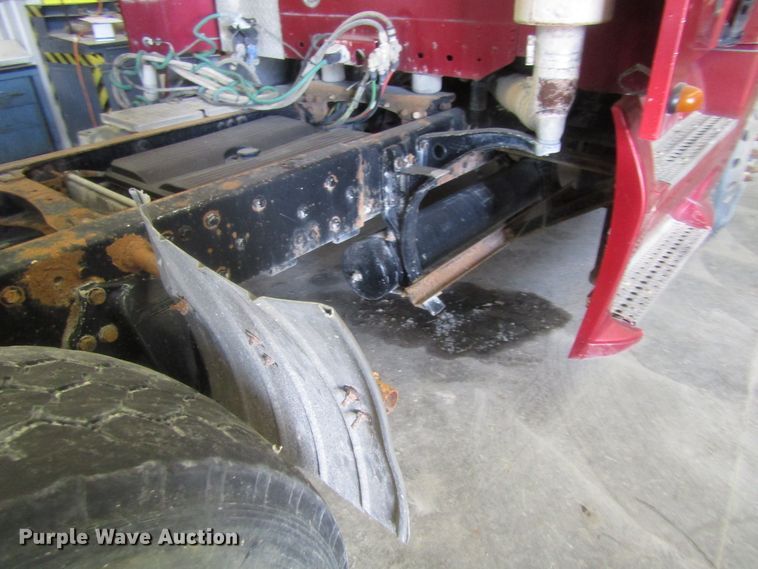 image for item EU9709 2006 Freightliner Columbia semi truck