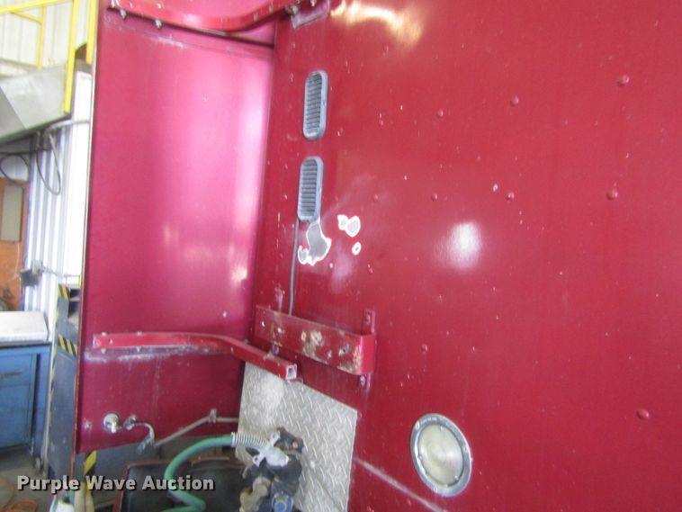 image for item EU9709 2006 Freightliner Columbia semi truck