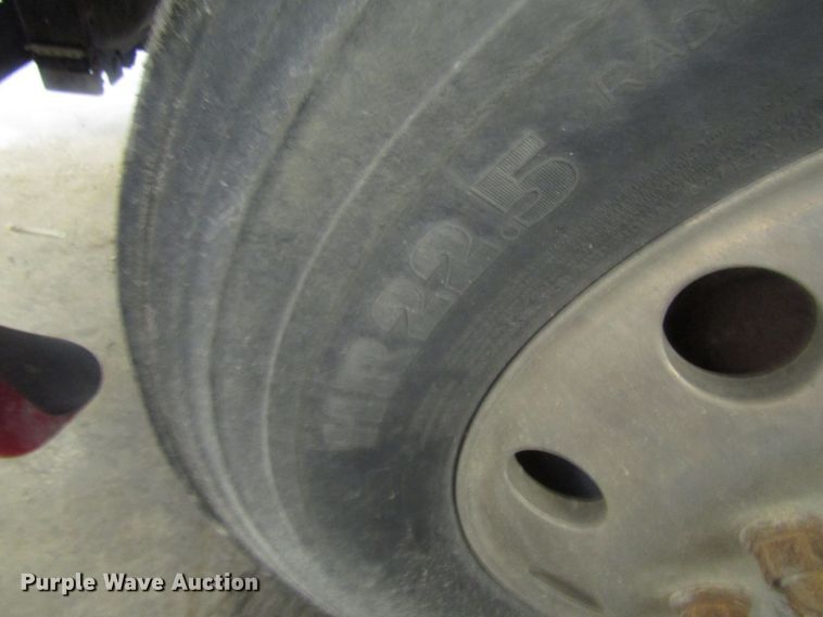 image for item EU9709 2006 Freightliner Columbia semi truck