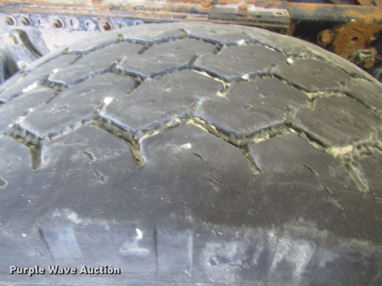 image for item EU9709 2006 Freightliner Columbia semi truck