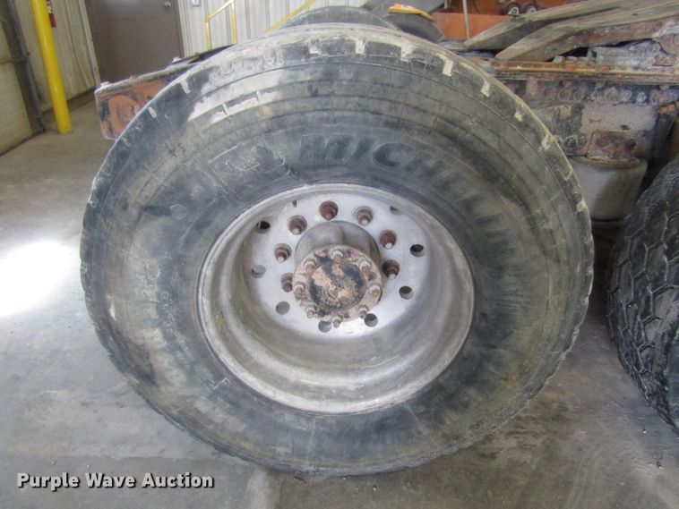 image for item EU9709 2006 Freightliner Columbia semi truck