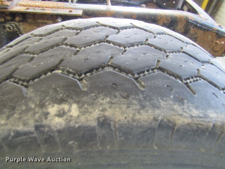 image for item EU9709 2006 Freightliner Columbia semi truck