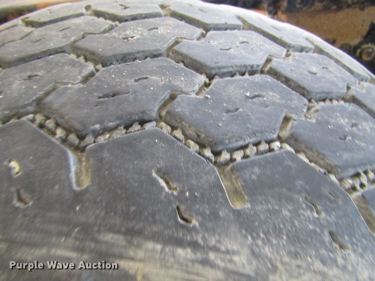 image for item EU9709 2006 Freightliner Columbia semi truck