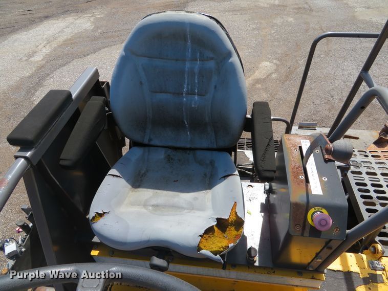 image for item EV9659 2011 Volvo PF-6170 paver