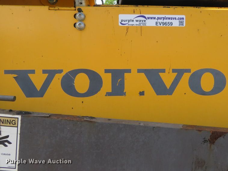 image for item EV9659 2011 Volvo PF-6170 paver