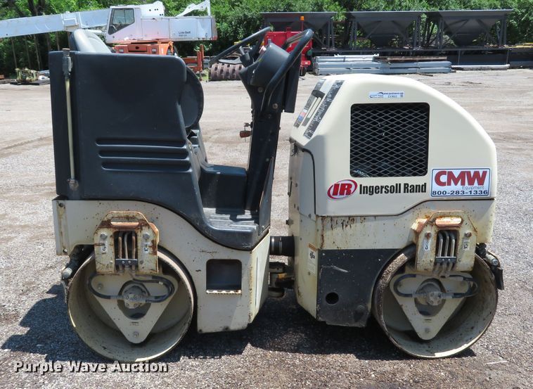 image for item EV9662 2002 Ingersoll Rand DD16 double drum vibratory roller