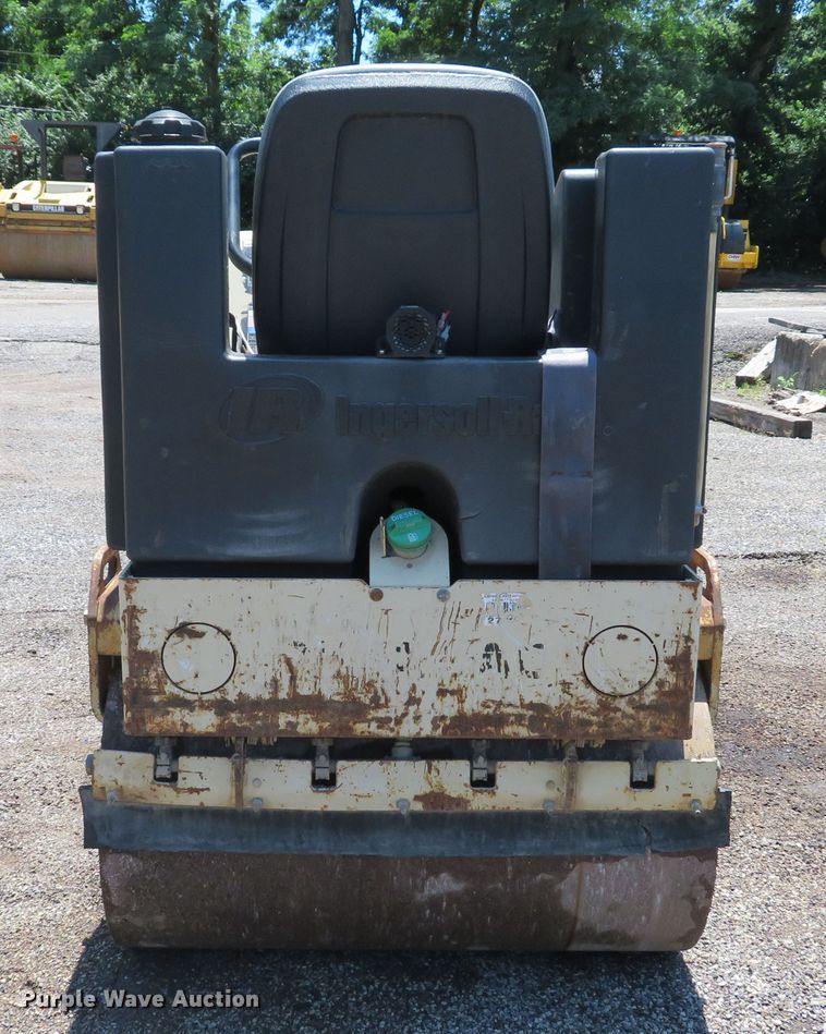 image for item EV9662 2002 Ingersoll Rand DD16 double drum vibratory roller