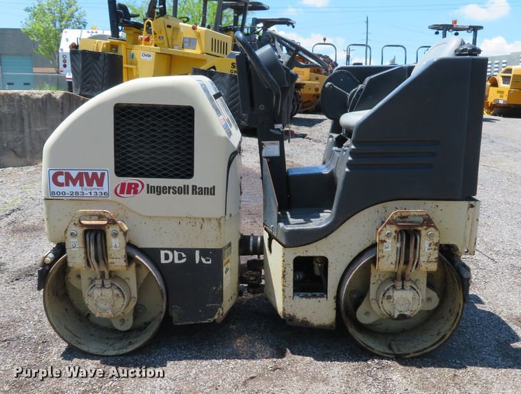image for item EV9662 2002 Ingersoll Rand DD16 double drum vibratory roller