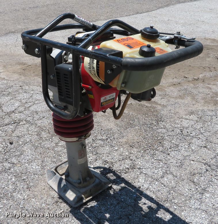 image for item EV9666 Stone ST728R01 plate compactor