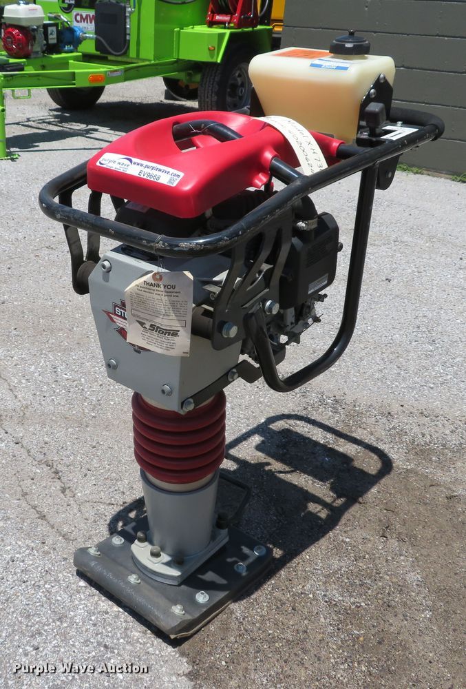 image for item EV9668 Stone XH730 plate compactor
