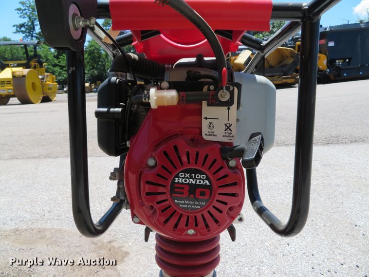 image for item EV9668 Stone XH730 plate compactor