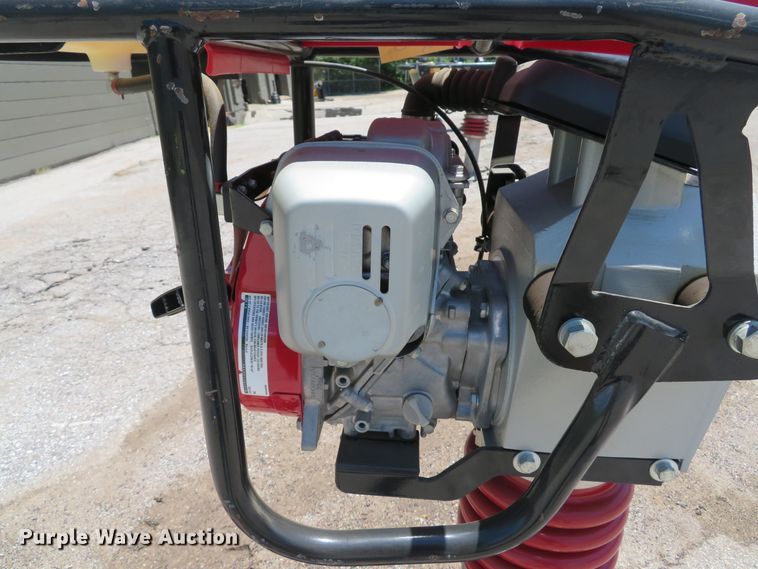 image for item EV9668 Stone XH730 plate compactor