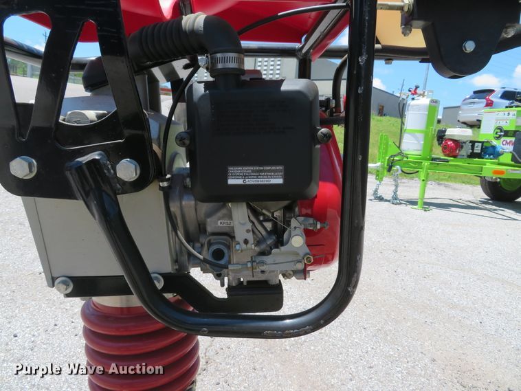 image for item EV9668 Stone XH730 plate compactor