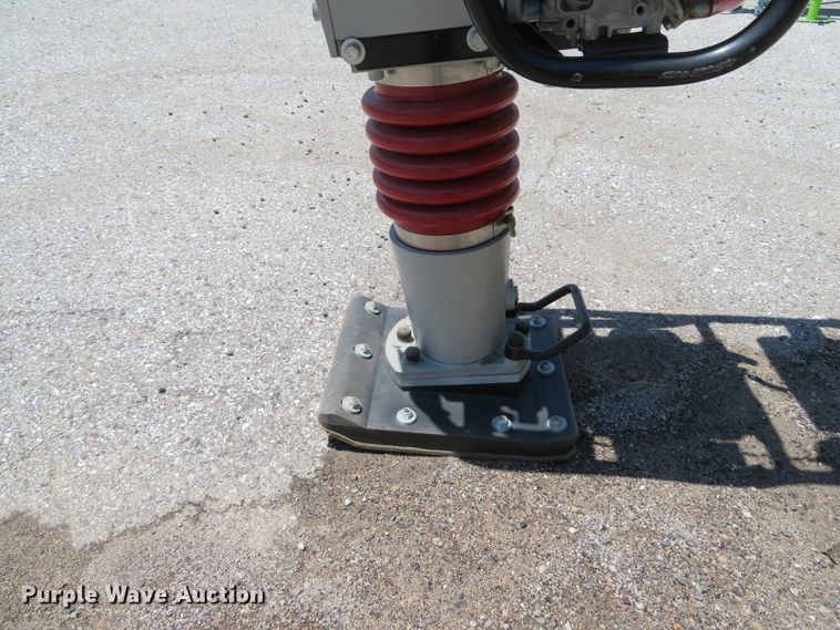 image for item EV9668 Stone XH730 plate compactor