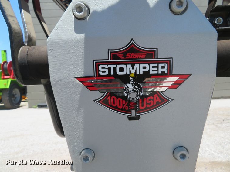 image for item EV9668 Stone XH730 plate compactor