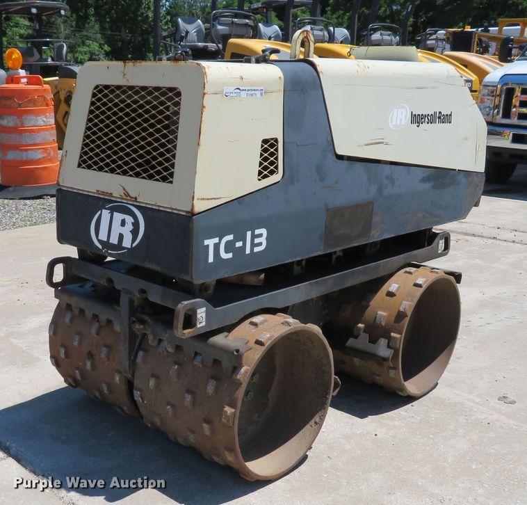 image for item EV9670 2004 Ingersoll Rand TC13 trench compactor