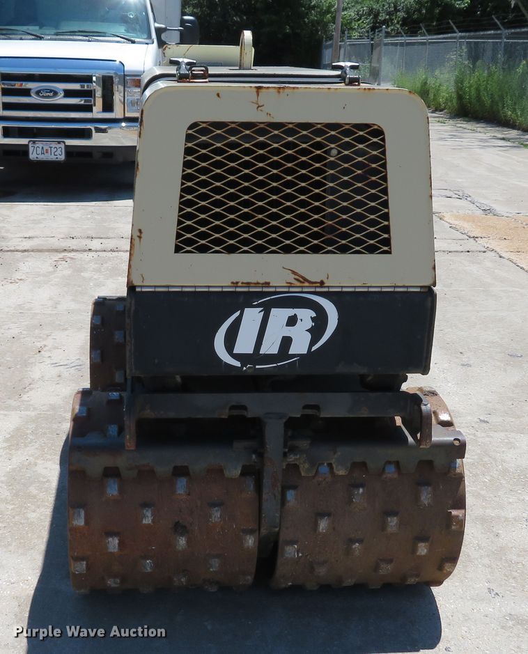 image for item EV9670 2004 Ingersoll Rand TC13 trench compactor