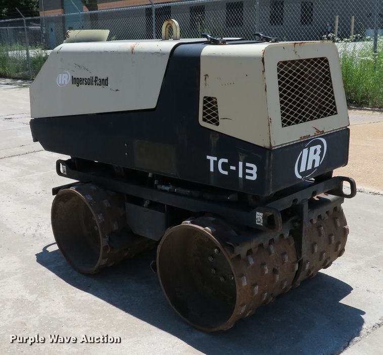 image for item EV9670 2004 Ingersoll Rand TC13 trench compactor