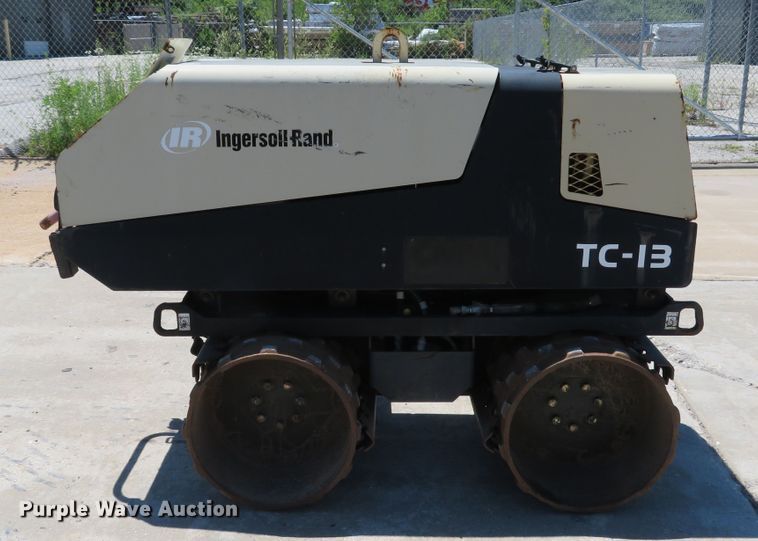 image for item EV9670 2004 Ingersoll Rand TC13 trench compactor